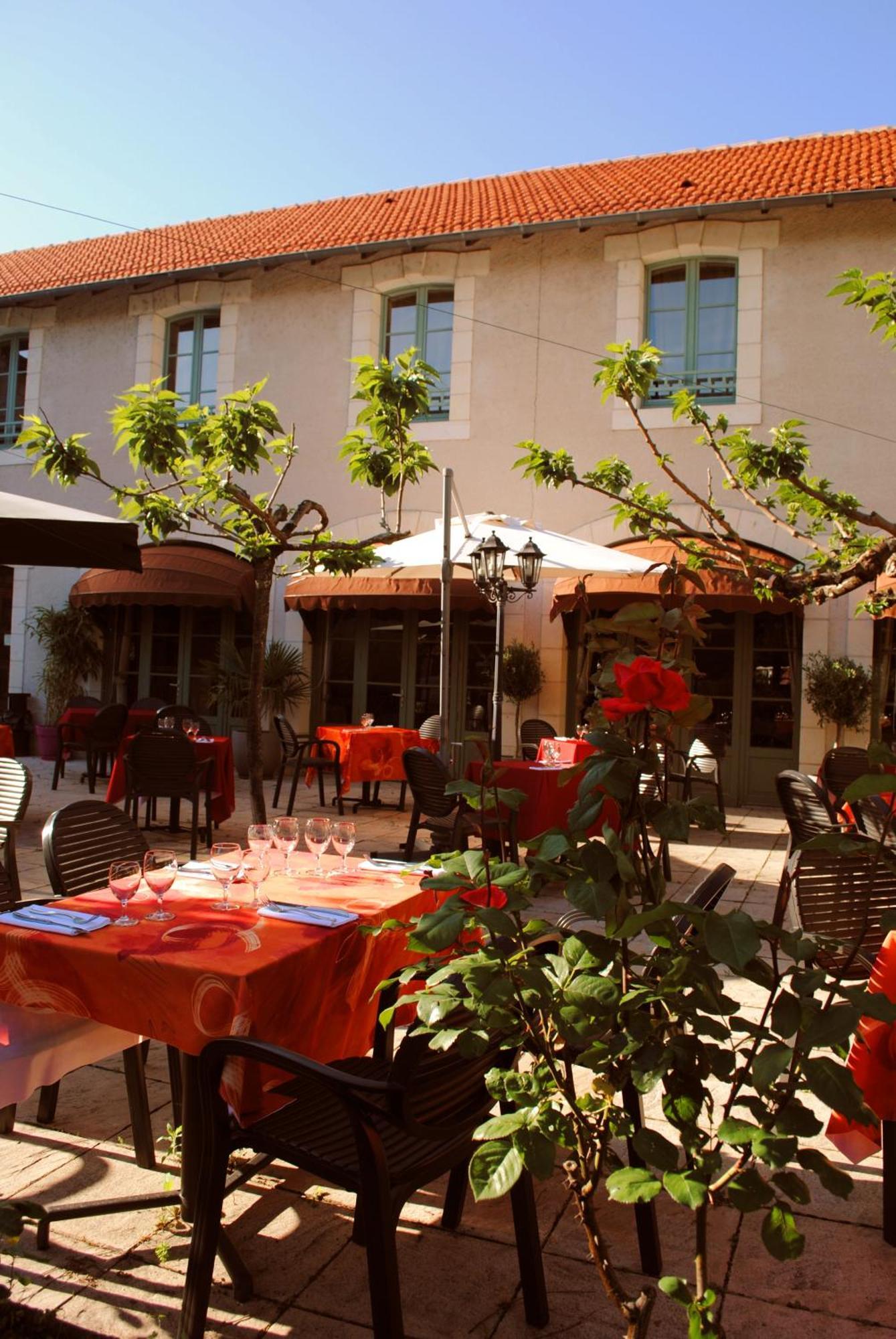 Logis Hostellerie Du Perigord Vert Brantôme Esterno foto