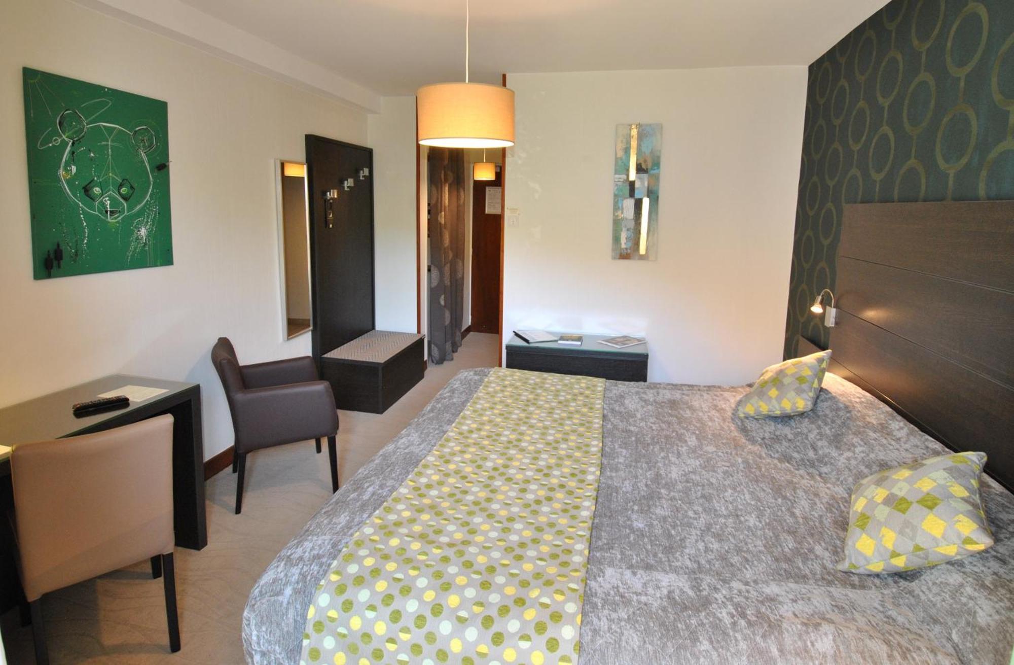 Logis Hostellerie Du Perigord Vert Brantôme Esterno foto